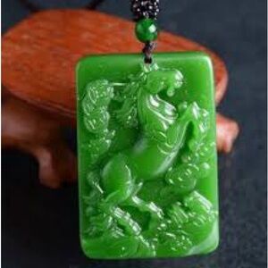 Exquisite Green Horse Pendant Necklace